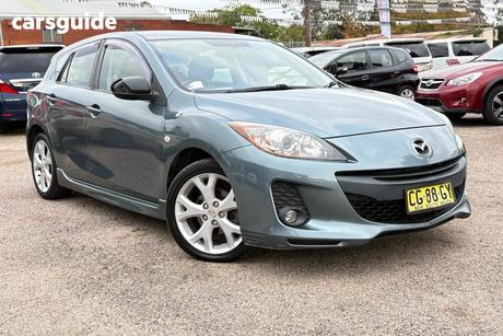 Grey 2012 Mazda 3 Hatchback Maxx Sport
