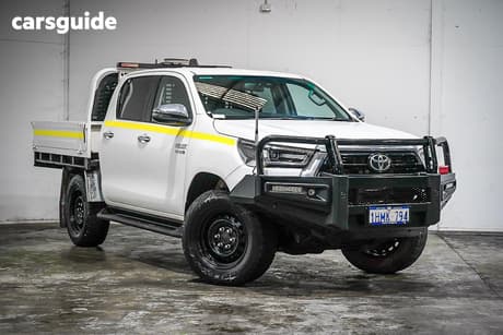 White 2021 Toyota Hilux Double Cab Chassis Sr5 (4X4)