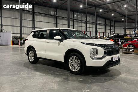 White 2024 Mitsubishi Outlander Wagon Es 5 Seat (2Wd)