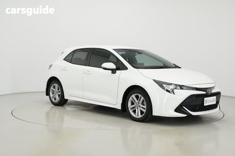 White 2022 Toyota Corolla Hatchback Ascent Sport