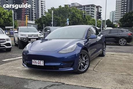 Blue 2022 Tesla Model 3 Sedan Rear-Wheel Drive