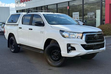 White 2019 Toyota Hilux Double Cab Pick Up Sr (4X4)