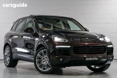 Red 2017 Porsche Cayenne Wagon Diesel