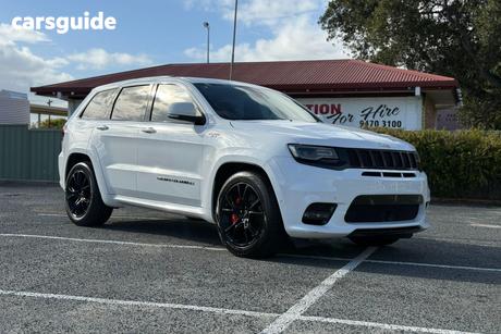 White 2017 Jeep Grand Cherokee Wagon Srt (4X4)