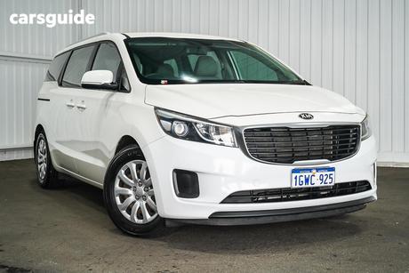 White 2018 Kia Carnival Wagon S