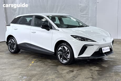 White 2024 MG MG4 Hatchback Excite 51