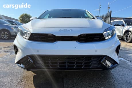 White 2021 Kia Cerato Hatchback S