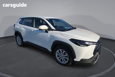 White 2025 Toyota Corolla Cross Wagon Gx 2Wd Hybrid