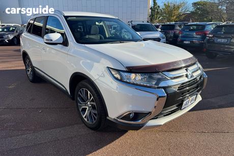 White 2016 Mitsubishi Outlander Wagon Ls (4X2)