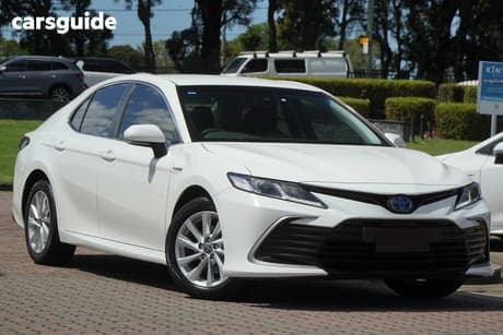 White 2022 Toyota Camry Sedan Ascent