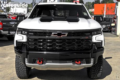 White 2025 Chevrolet Silverado Crew Cab Pickup 1500 Zr2