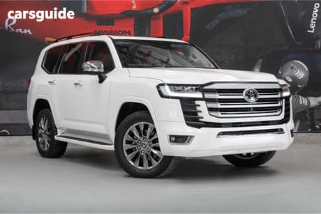 White 2024 Toyota Landcruiser Wagon Lc300 Sahara Zx (4X4)