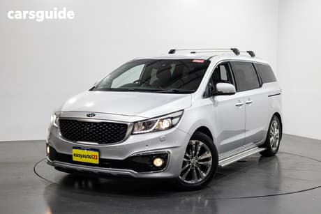 Silver 2015 Kia Carnival Wagon Platinum