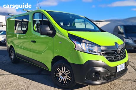 Green 2019 Renault Trafic Van Swb (85Kw)