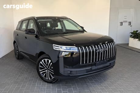 Black 2026 Jaecoo J5 SUV TRACK F