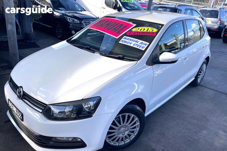 White 2015 Volkswagen Polo Hatchback 66 Tsi Trendline