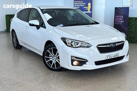 White 2017 Subaru Impreza Hatchback 2.0L (Awd)