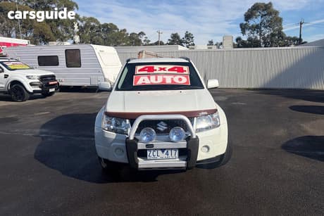 White 2012 Suzuki Grand Vitara Wagon (4X4)