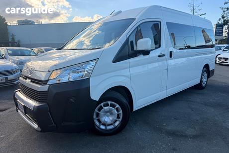 White 2022 Toyota HiAce Bus Slwb Commuter (12 Seats)