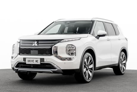White 2025 Mitsubishi Outlander Wagon Aspire 7 Seat (2Wd)