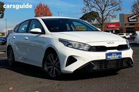 White 2021 Kia Cerato Hatchback Sport
