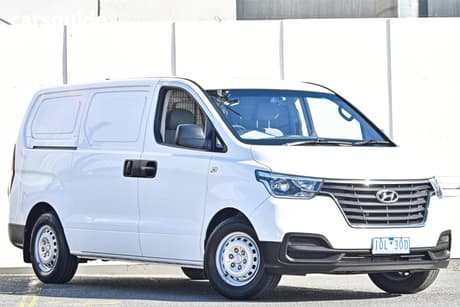 White 2018 Hyundai Iload Van 3S Liftback