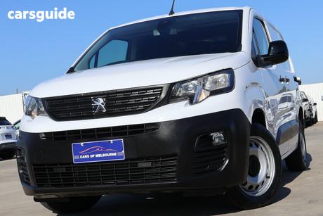 White 2023 Peugeot Partner Commercial PRO LOW ROOF SWB