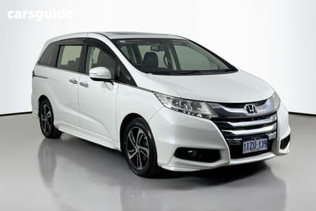 White 2016 Honda Odyssey Wagon Vti-L