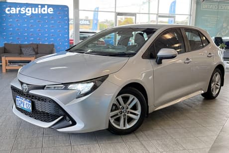 Silver 2018 Toyota Corolla Hatchback Ascent Sport
