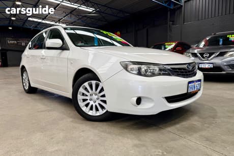 White 2009 Subaru Impreza Hatchback R (Awd)