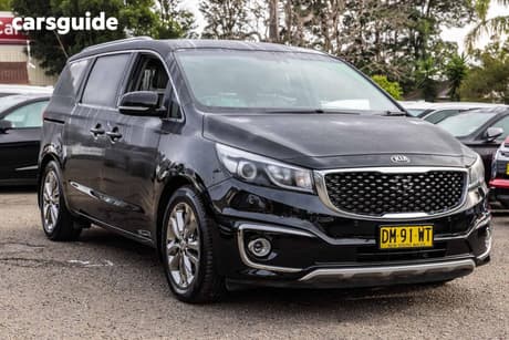 Black 2018 Kia Carnival Wagon Platinum