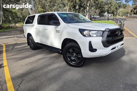 White 2023 Toyota Hilux Double Cab Pick Up Sr (4X4)