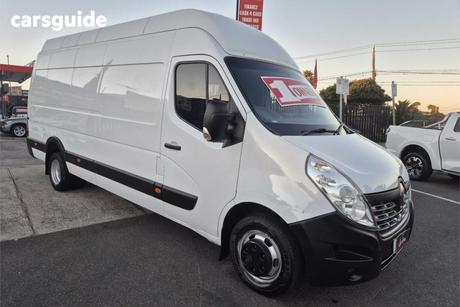 White 2016 Renault Master Bus Lwb Mid