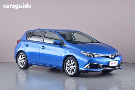 Blue 2017 Toyota Corolla Hatchback Ascent Sport