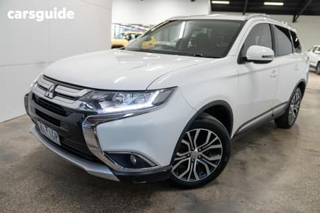 White 2017 Mitsubishi Outlander Wagon Ls (4X2)