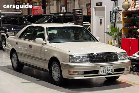 White 1997 Toyota Crown Sedan