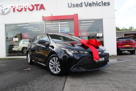 Black 2025 Toyota Corolla Hatch