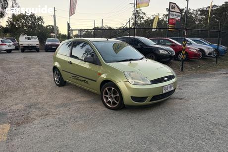 Green 2005 Ford Fiesta Hatchback Lx