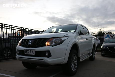 White 2017 Mitsubishi Triton Dual Cab Utility Glx