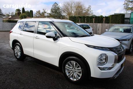 White 2023 Mitsubishi Outlander Wagon Ls 7 Seat (Awd)