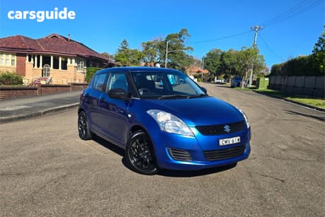 Blue 2013 Suzuki Swift Hatchback Ga