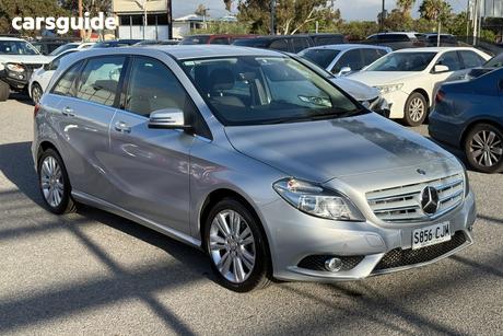 Silver 2014 Mercedes-Benz B200 Hatchback