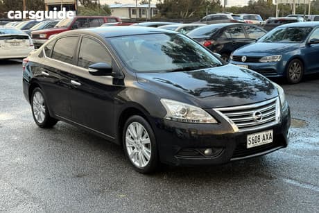Black 2013 Nissan Pulsar Sedan Ti