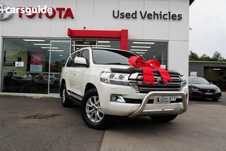 White 2018 Toyota Landcruiser Wagon Sahara (4X4)