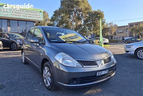 Grey 2008 Nissan Tiida Hatchback St