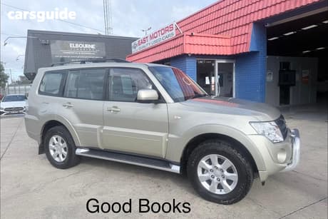 Gold 2013 Mitsubishi Pajero Wagon Glx-R Lwb (4X4)