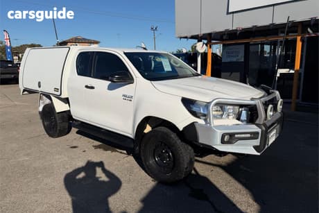 White 2019 Toyota Hilux X Cab Cab Chassis Sr (4X4)