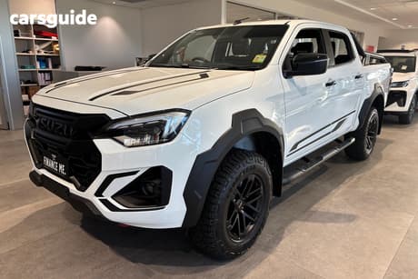 White 2026 Isuzu D-MAX Crew Cab Utility Blade (4X4)