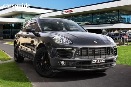 Grey 2018 Porsche Macan Wagon S