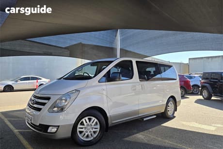 White 2017 Hyundai Imax Wagon